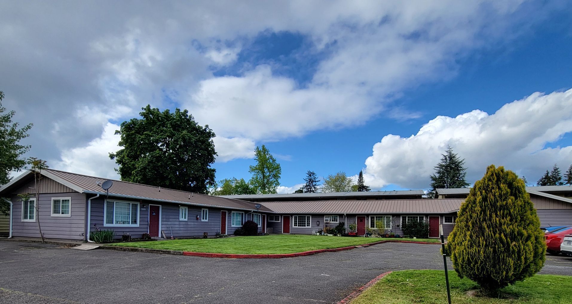 Mountain View Apartments - Salem, OR - SMI Property Management