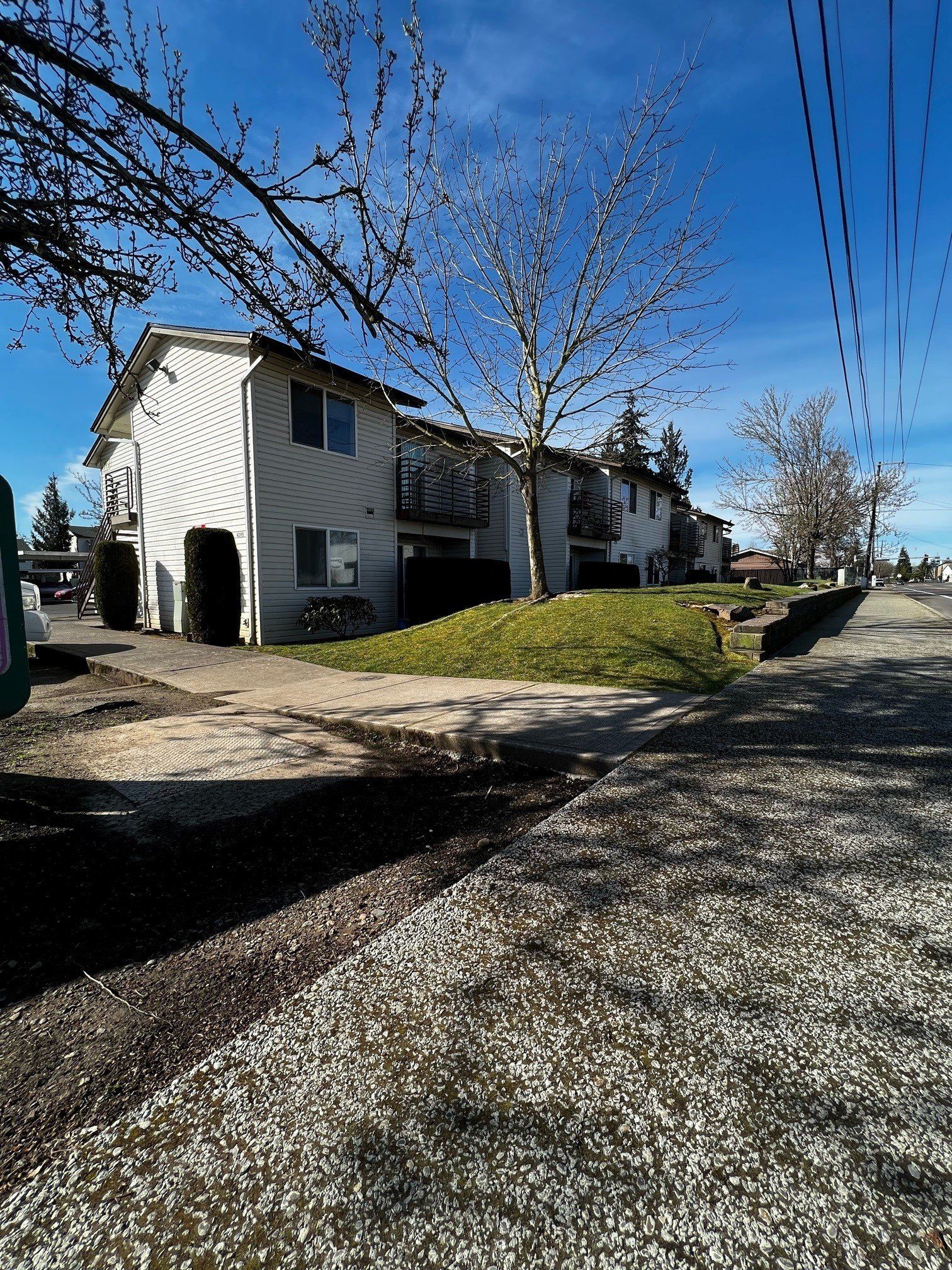 Falcon View Apartments Salem, OR SMI Property Management