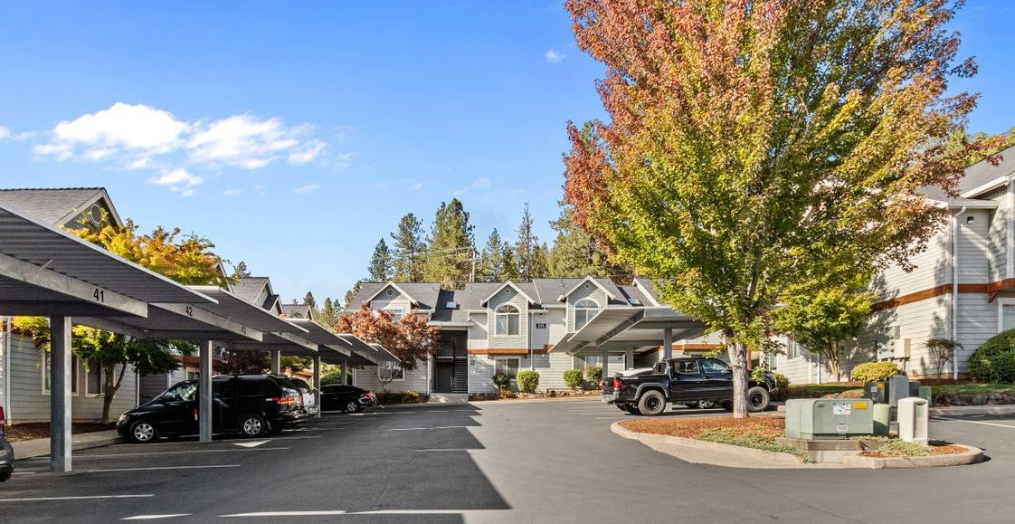 Creekside Meadows Apartments - Independence, OR - SMI Property Management