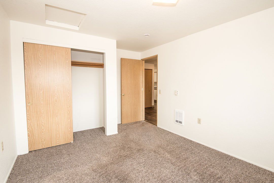 Rivercrest Apartments Sheridan OR SMI Property Management