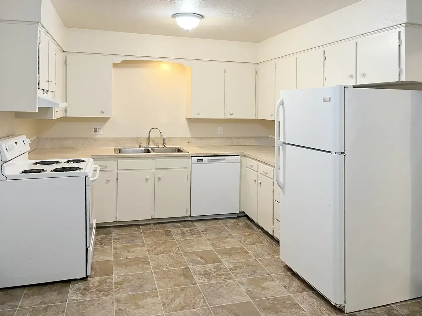 Summerwood Apartments - 4235 Fir Rest Way NE, Salem, OR 97301 - SMI Property Management