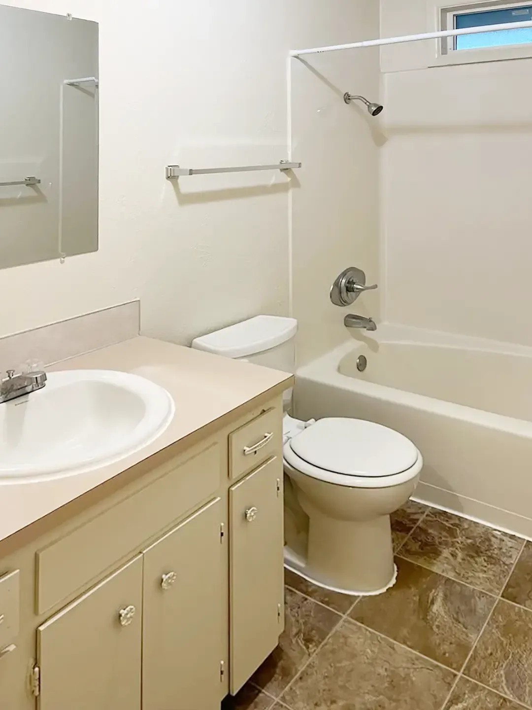 Summerwood Apartments - 4235 Fir Rest Way NE, Salem, OR 97301 - SMI Property Management