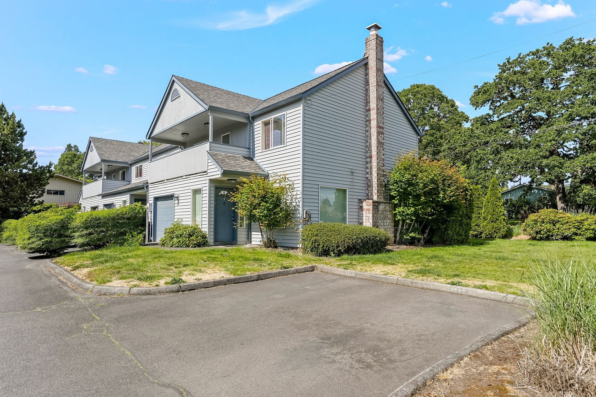 Vineyard Townhomes
3571-3581 SE Vineyard Rd, Milwaukie, OR 97267 - SMI Property Management