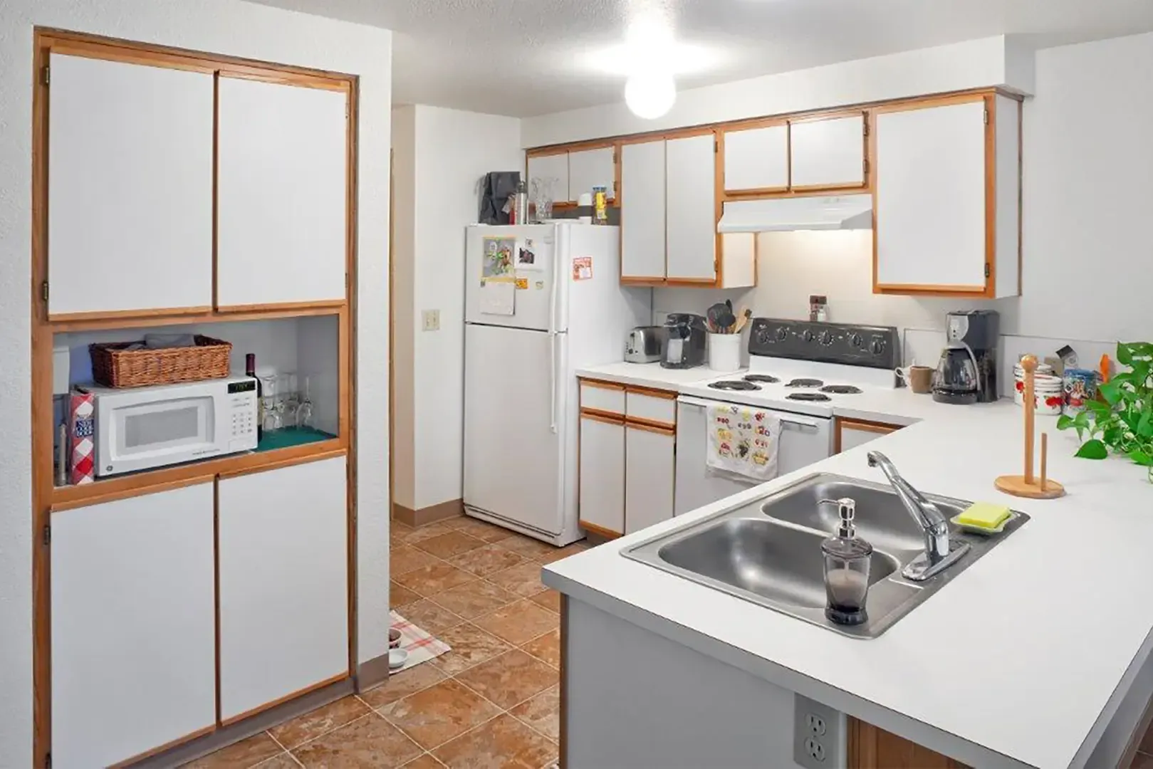 Creekside Meadows Apartments - Independence, OR - SMI Property Management