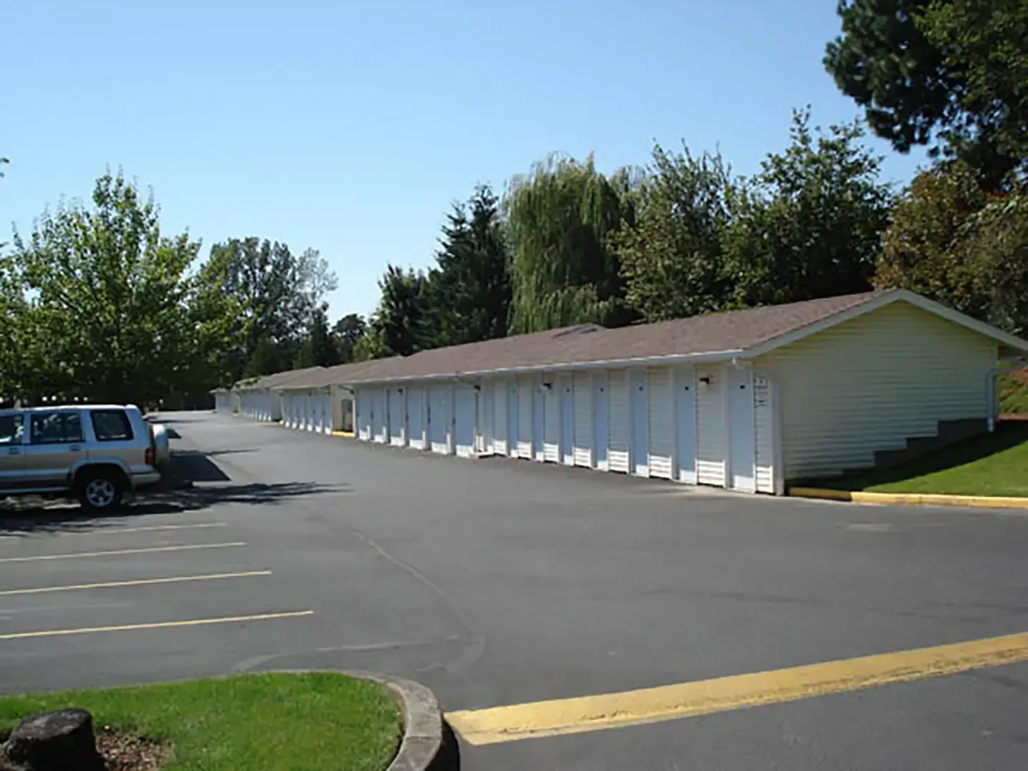 Creekside Meadows Apartments - Independence, OR - SMI Property Management