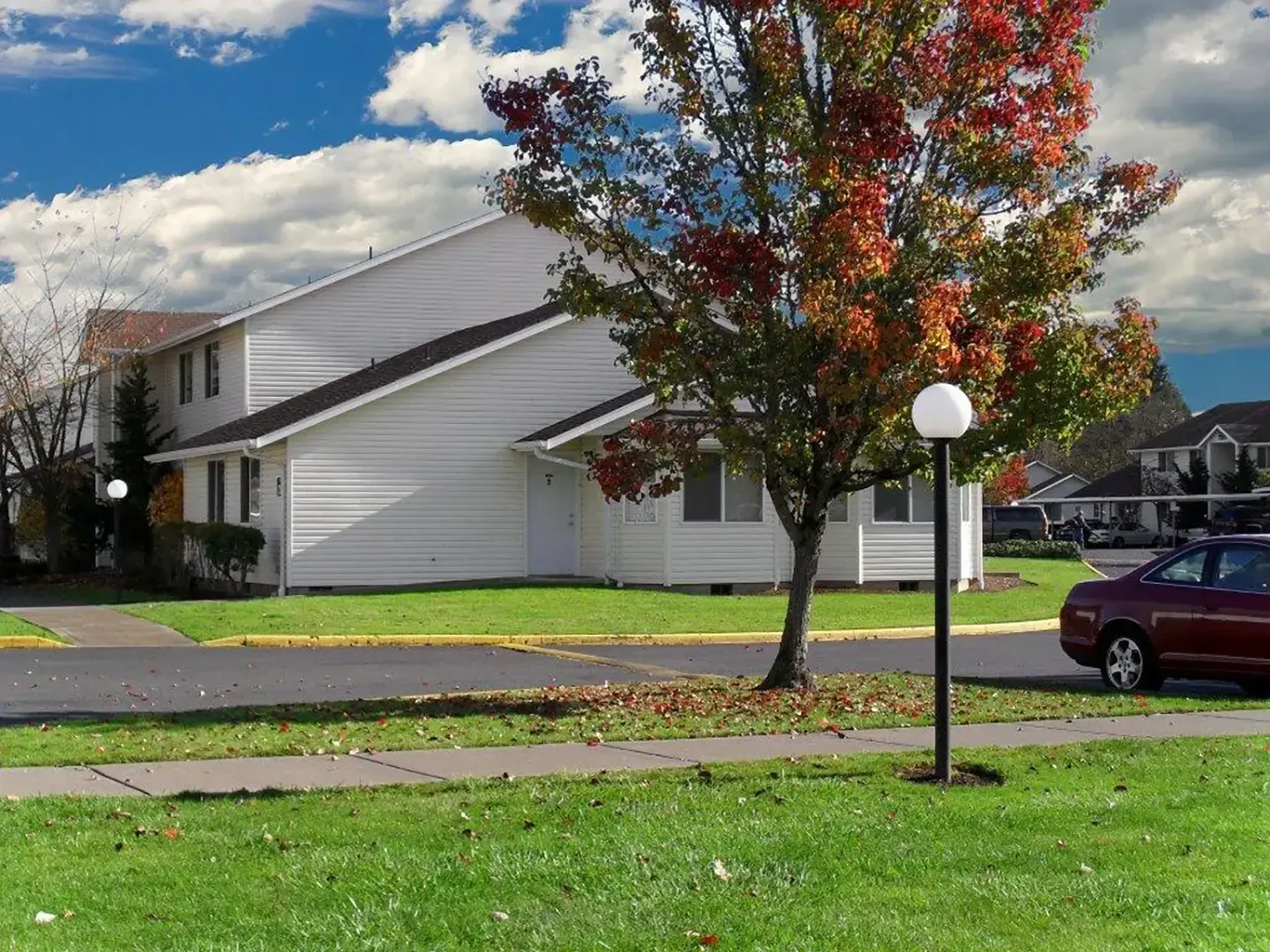 Creekside Meadows Apartments - Independence, OR - SMI Property Management