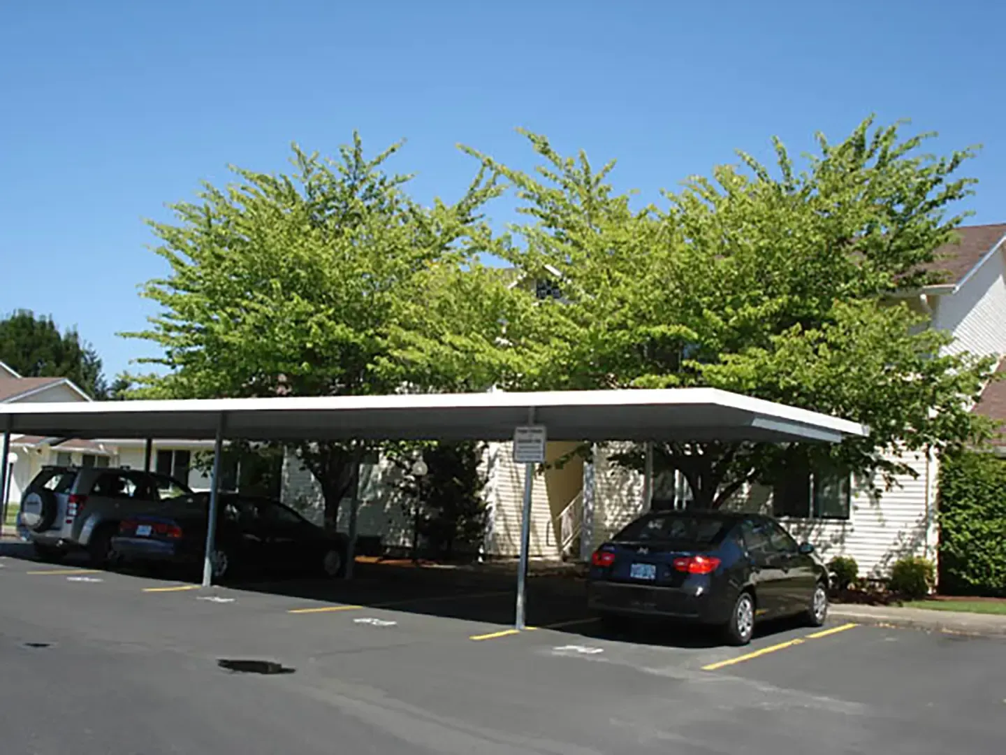 Creekside Meadows Apartments - Independence, OR - SMI Property Management