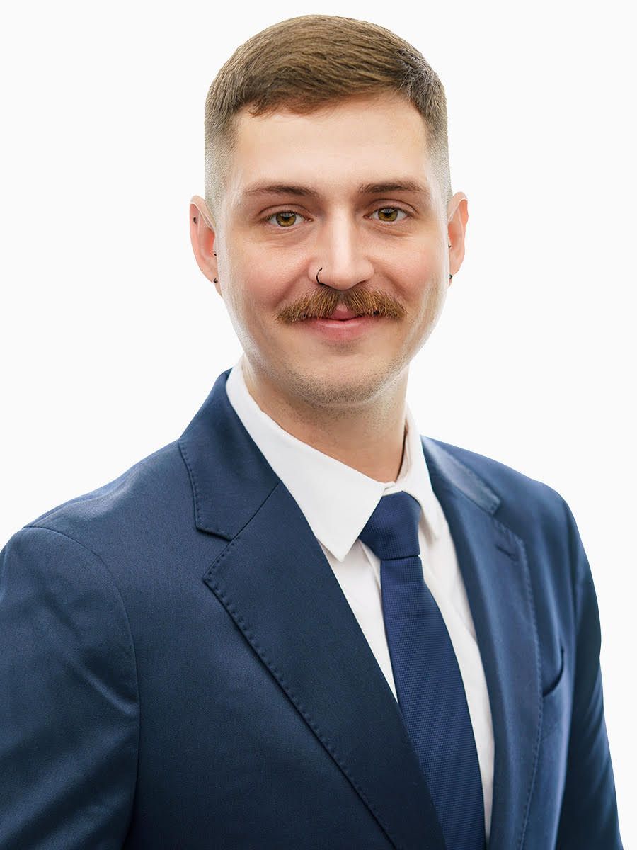 Joe Crowe- PORTFOLIO ADMINISTRATIVE ASSISTANT