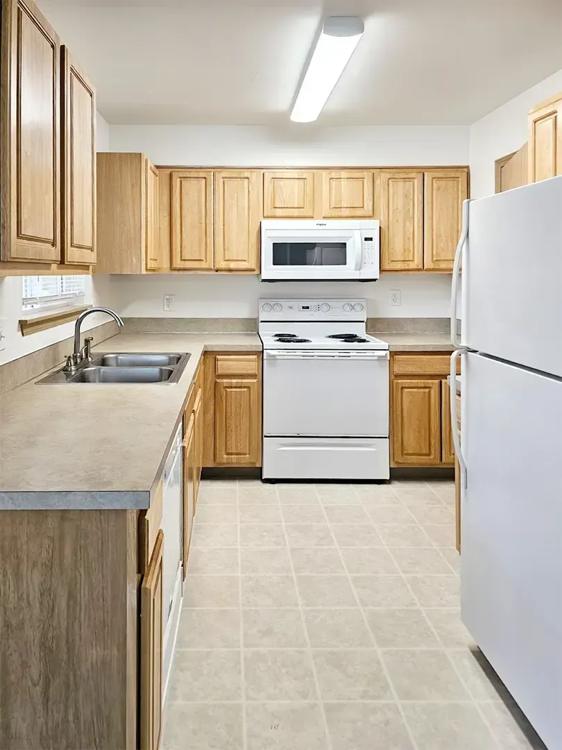 SMI Real Estate - Lexington at the Park - 3511 25th Court SE, Albany, OR 97322