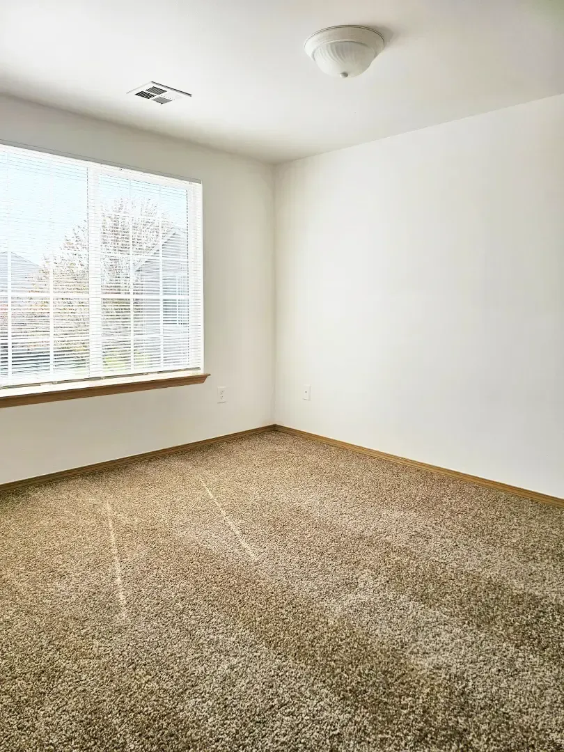 SMI Real Estate - Lexington at the Park - 3511 25th Court SE, Albany, OR 97322