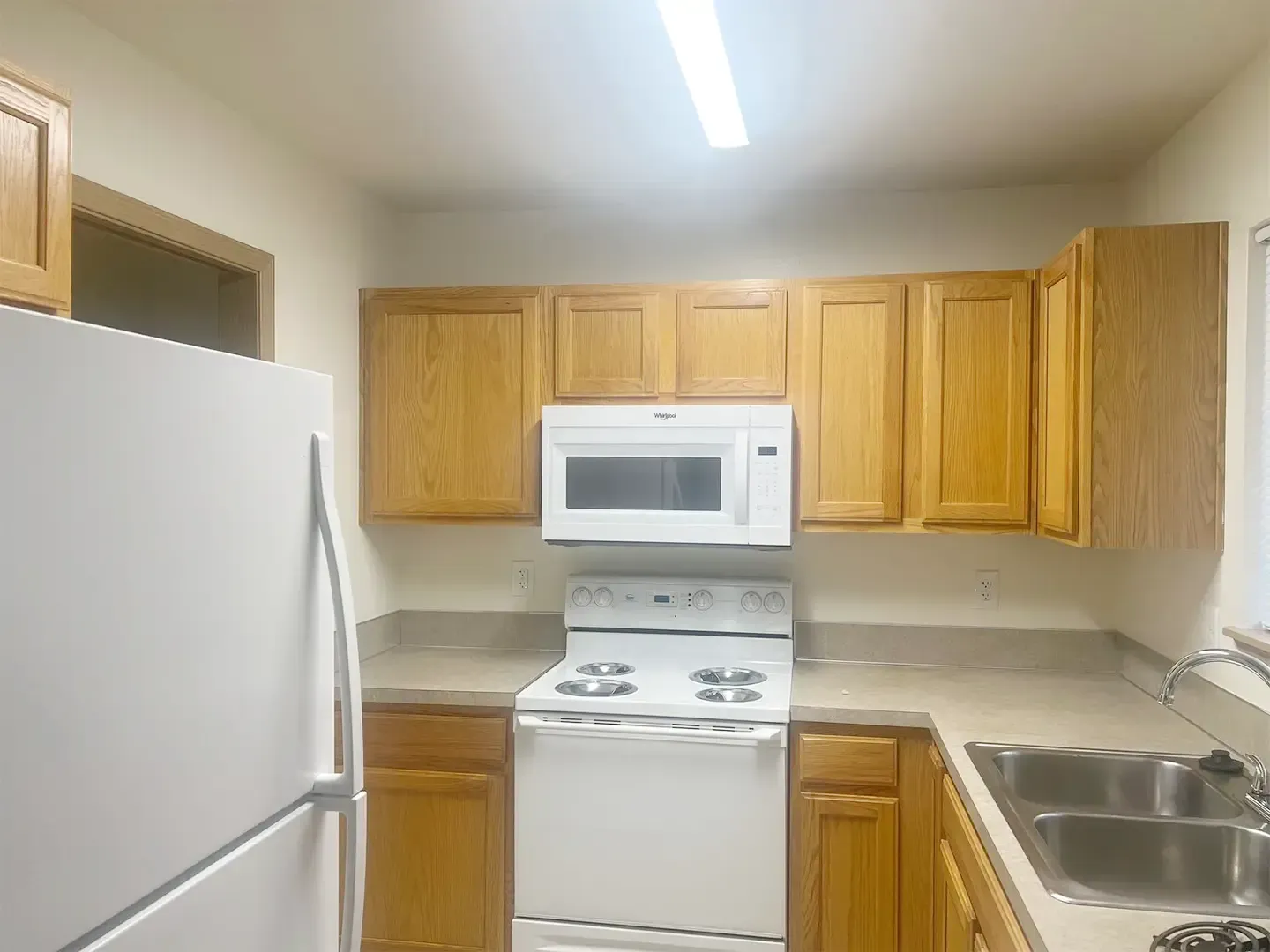 SMI Real Estate - Lexington at the Park - 3511 25th Court SE, Albany, OR 97322