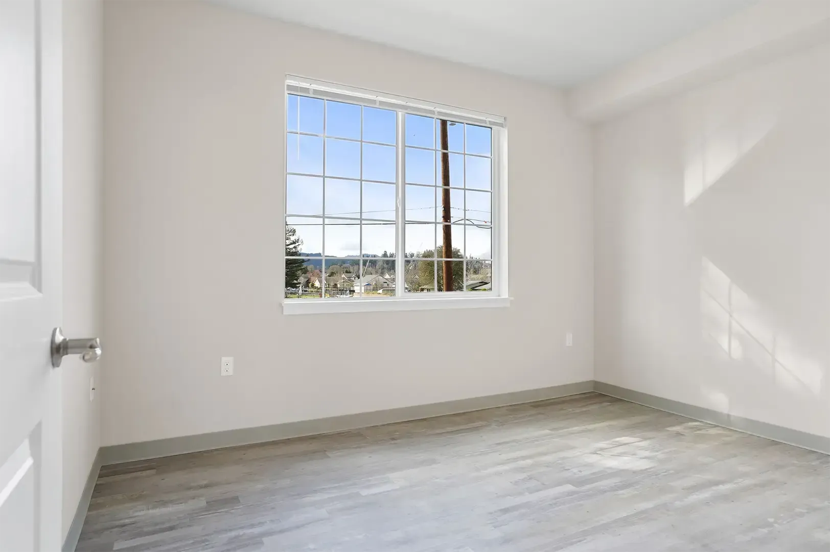 Lone Pine Place - Lebanon, OR - SMI Property Management