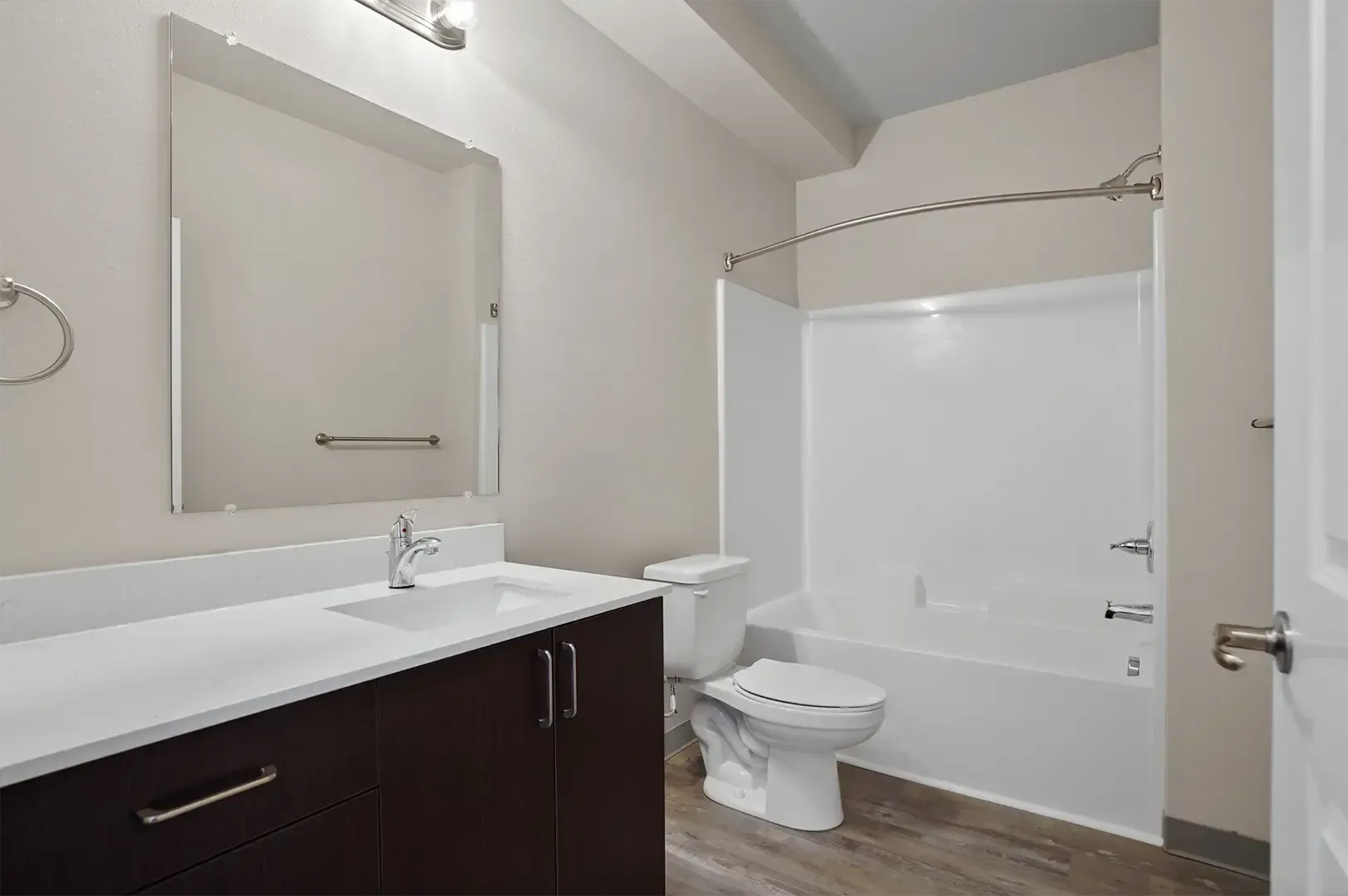 Lone Pine Place - Lebanon, OR - SMI Property Management