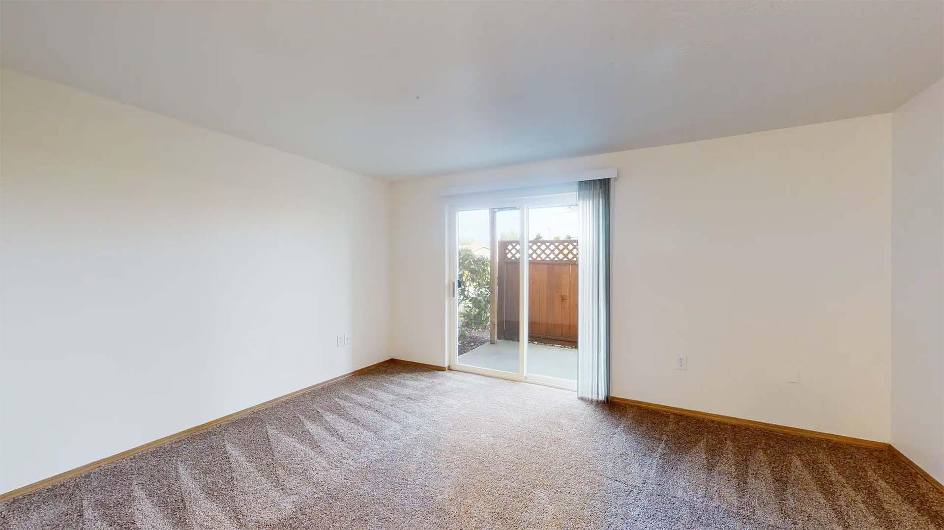 SMI Property Management - Redwood Square Apartments - 2221 SE Waverly Dr, Albany, OR 97322