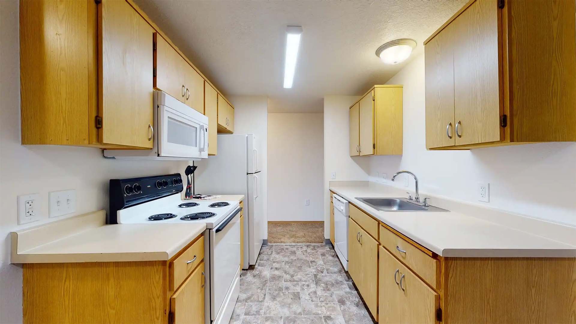 SMI Property Management - Redwood Square Apartments - 2221 SE Waverly Dr, Albany, OR 97322