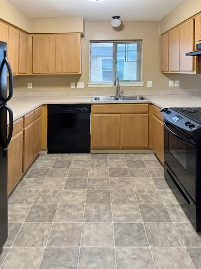 SMI Property Management - Santiam Village Apartments - 4976 Turquoise Ave SE, Salem, OR 97317