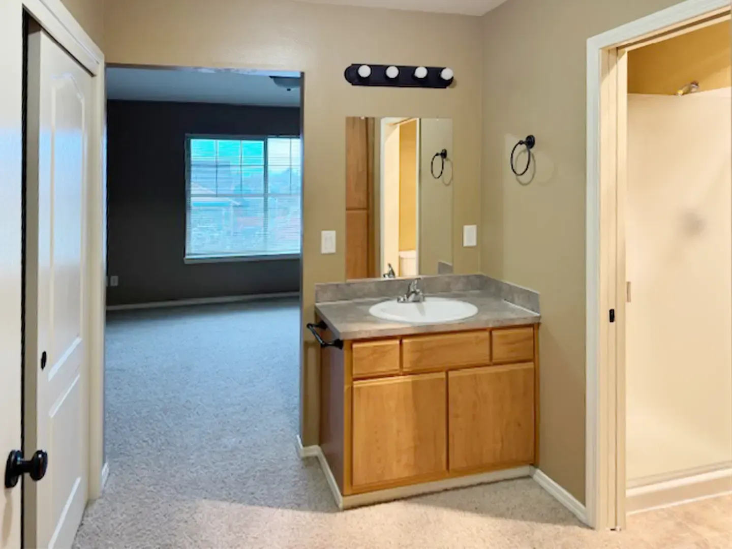 SMI Property Management - Santiam Village Apartments - 4976 Turquoise Ave SE, Salem, OR 97317