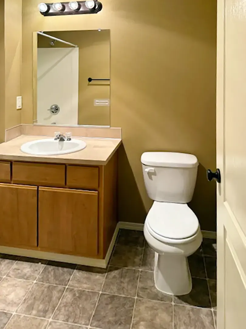 SMI Property Management - Santiam Village Apartments - 4976 Turquoise Ave SE, Salem, OR 97317