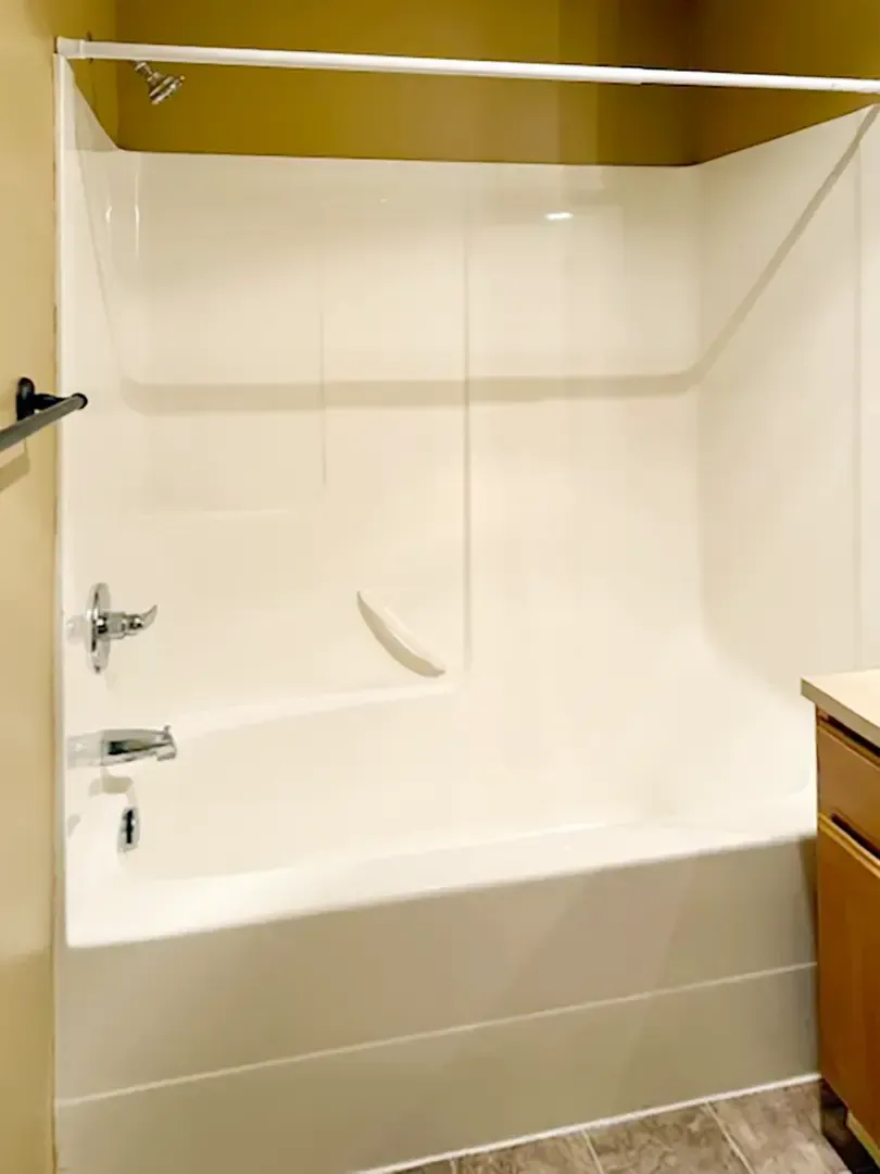 SMI Property Management - Santiam Village Apartments - 4976 Turquoise Ave SE, Salem, OR 97317