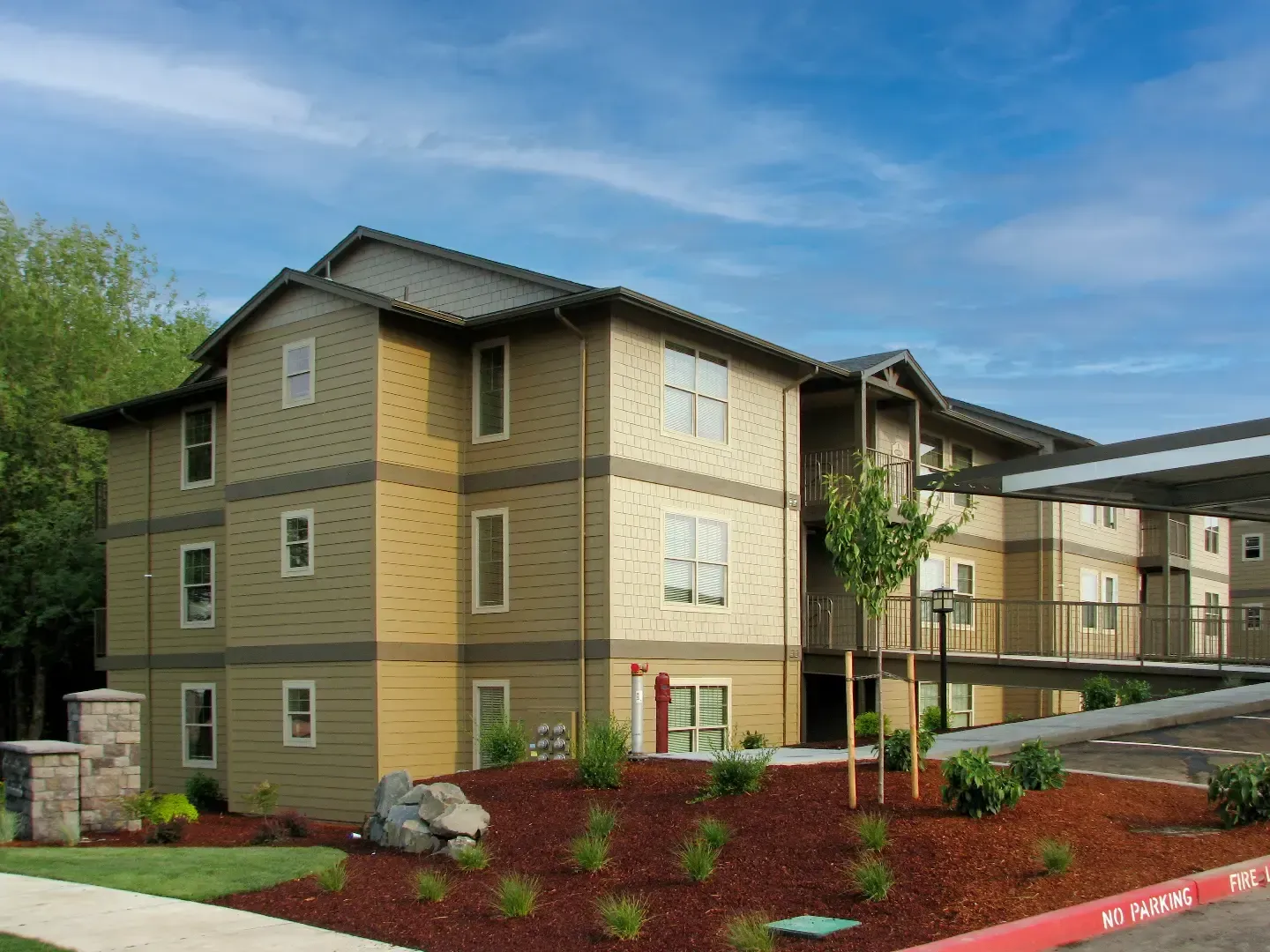 Santiam Village Apartments - Salem OR - SMI Property Management