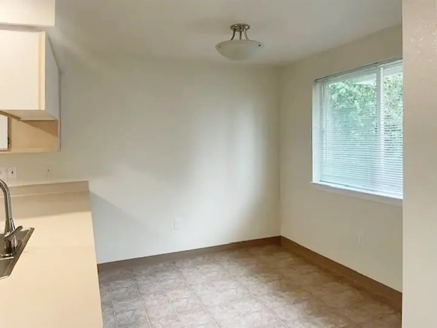 Triple Crown Apartments & Townhomes - Salem - SMI Property Management