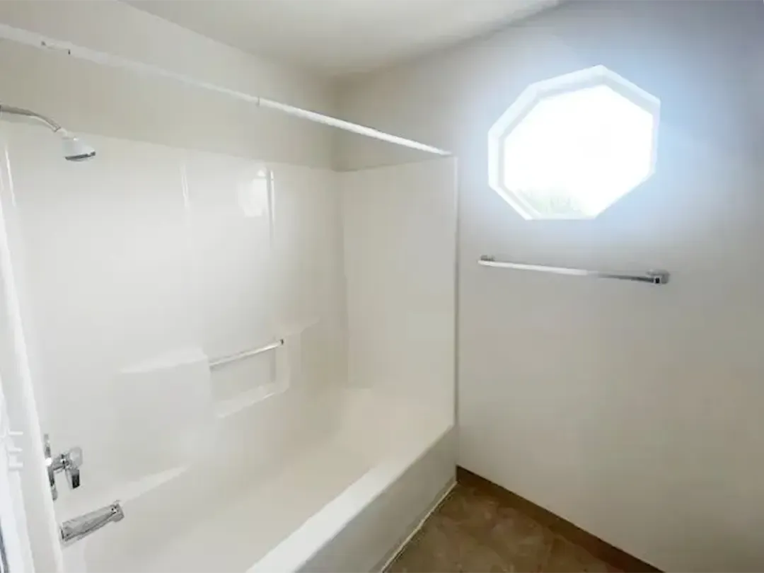 Triple Crown Apartments & Townhomes - Salem - SMI Property Management