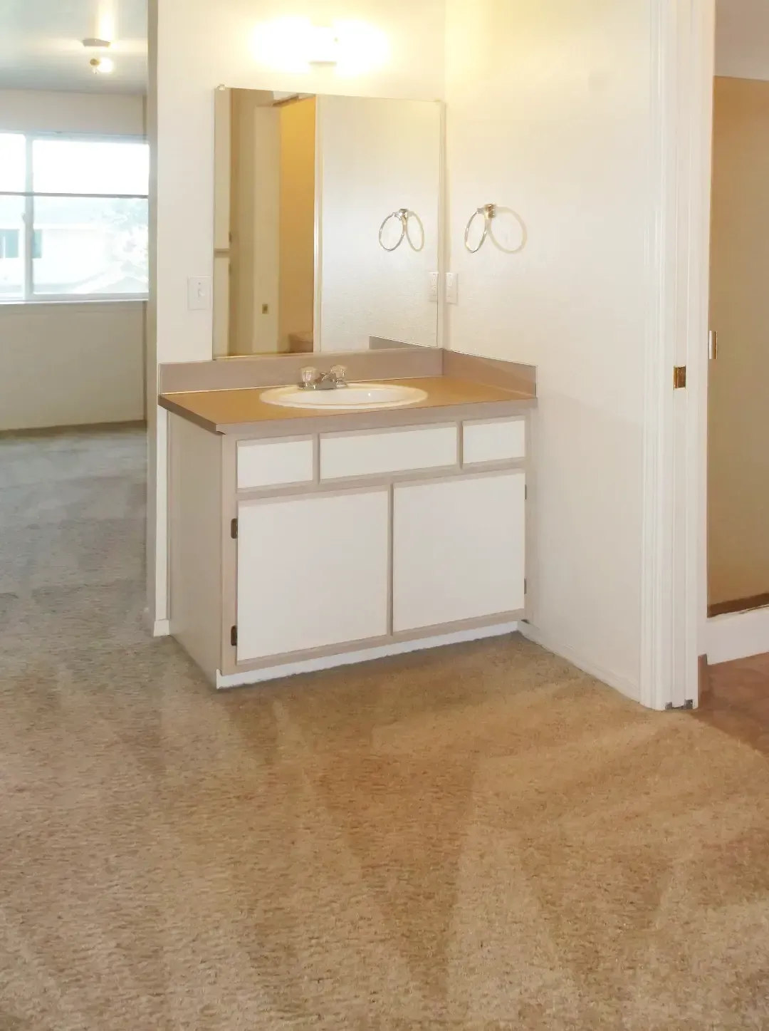 Triple Crown Apartments & Townhomes - Salem - SMI Property Management