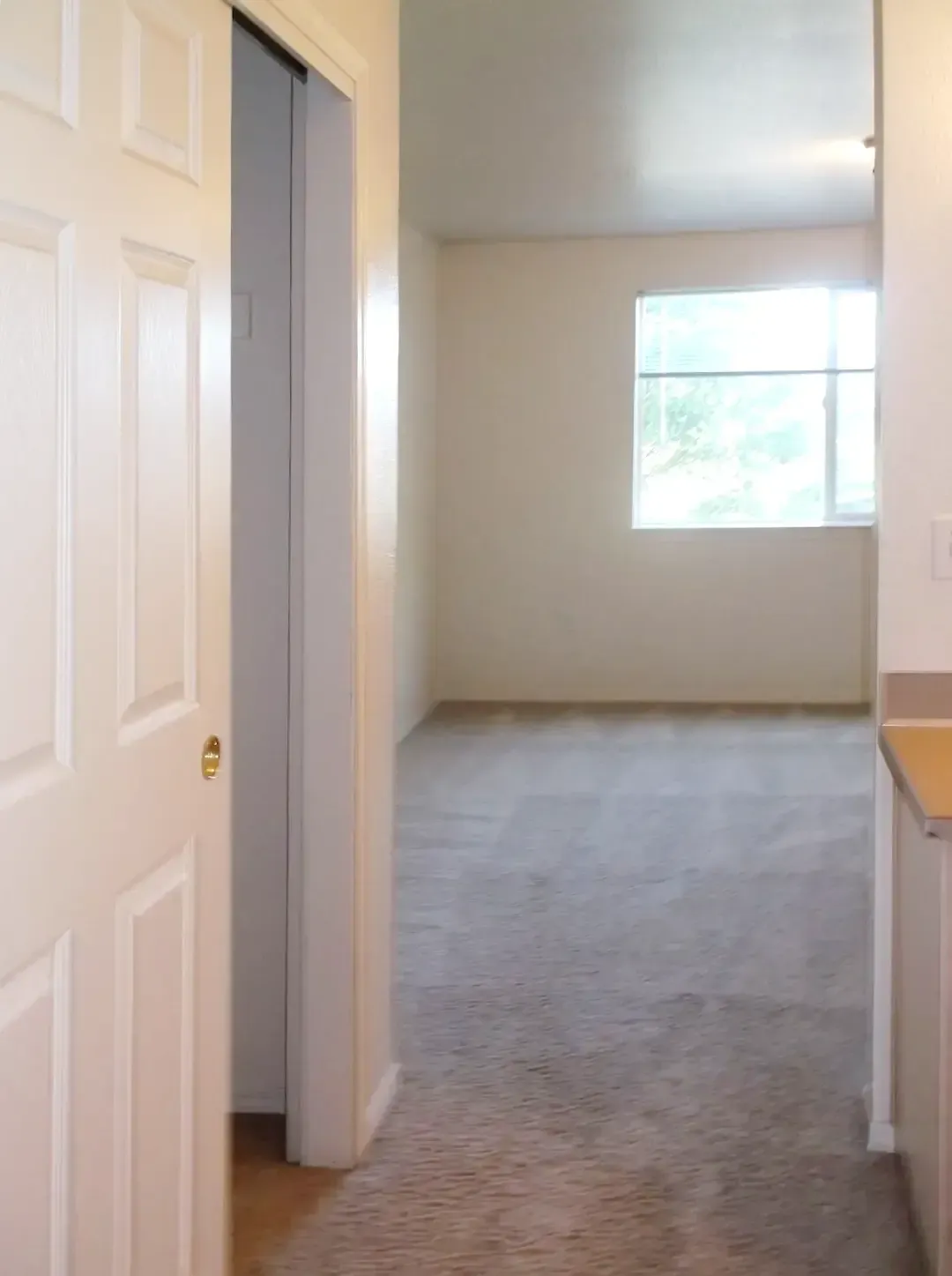 Triple Crown Apartments & Townhomes - Salem - SMI Property Management