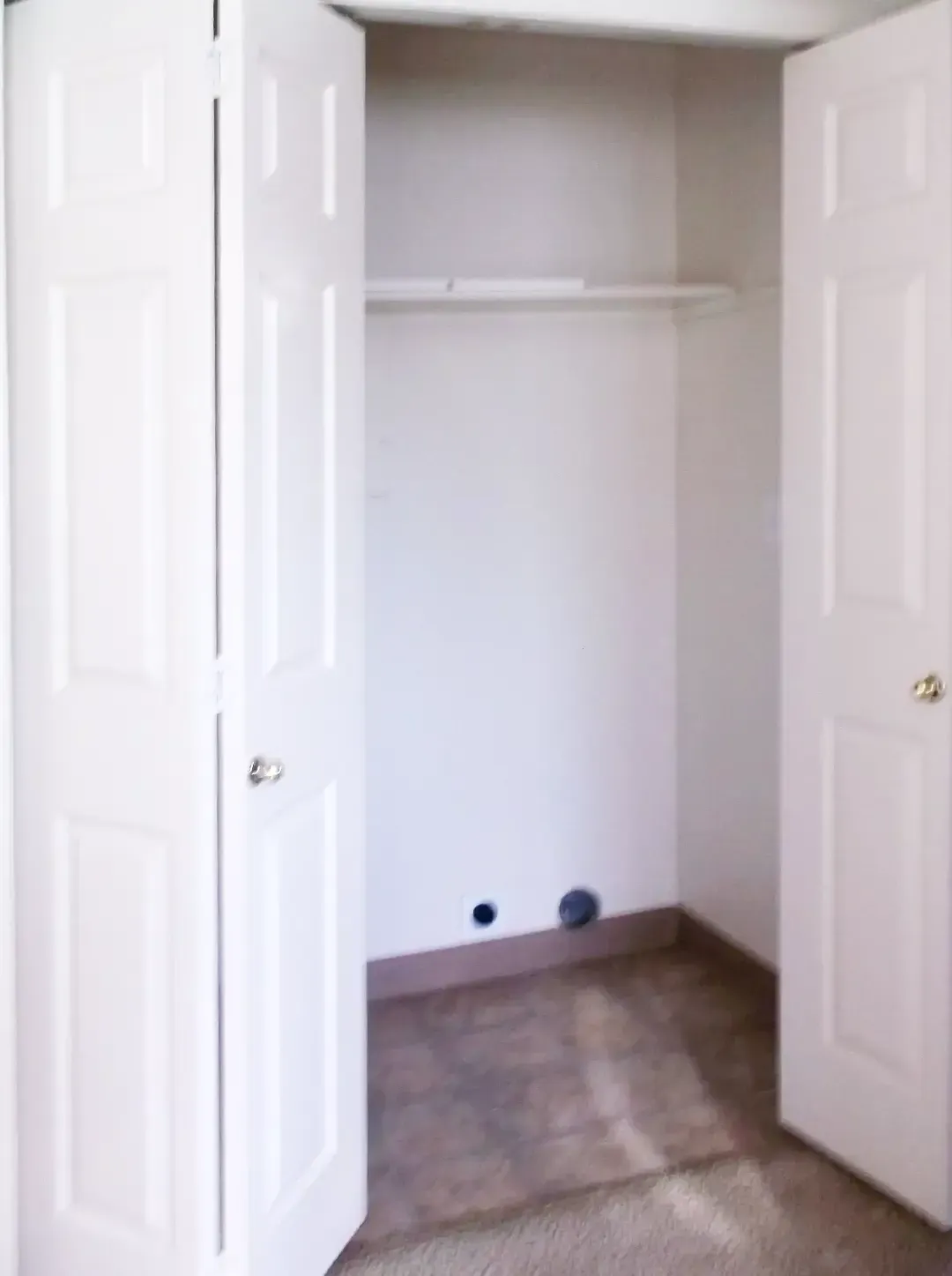 Triple Crown Apartments & Townhomes - Salem - SMI Property Management