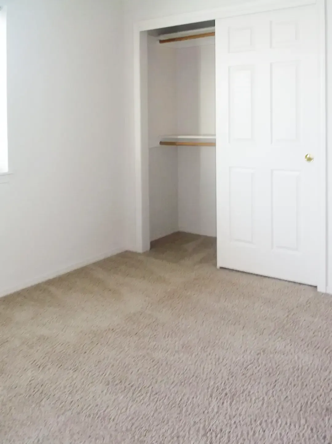 Triple Crown Apartments & Townhomes - Salem - SMI Property Management