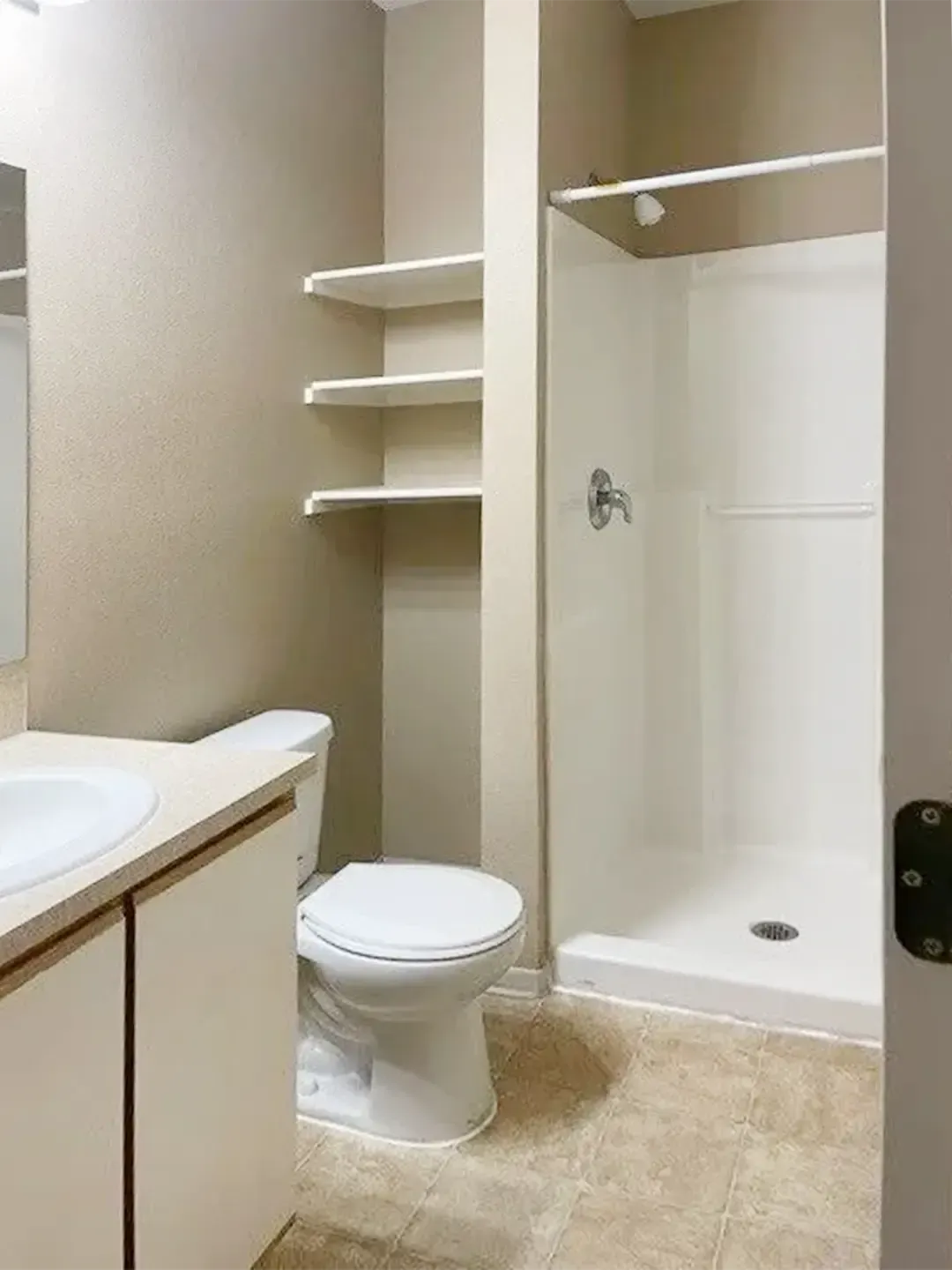 Valley Pointe Apartments - McMinnville, OR - SMI Property Management