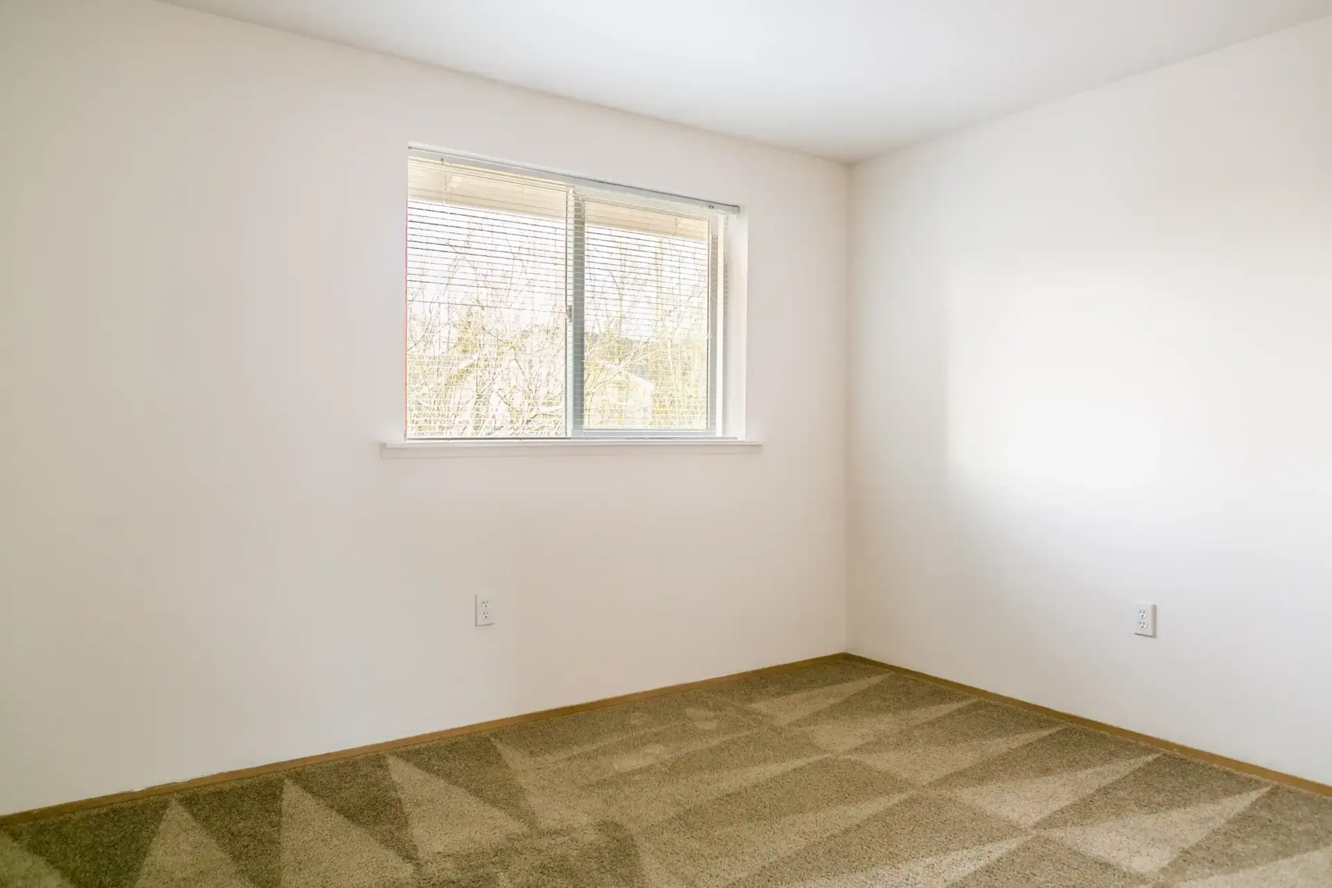 SMI Property Management - Willow Creek - 872 Belmont Ave SW, Albany, OR 97321