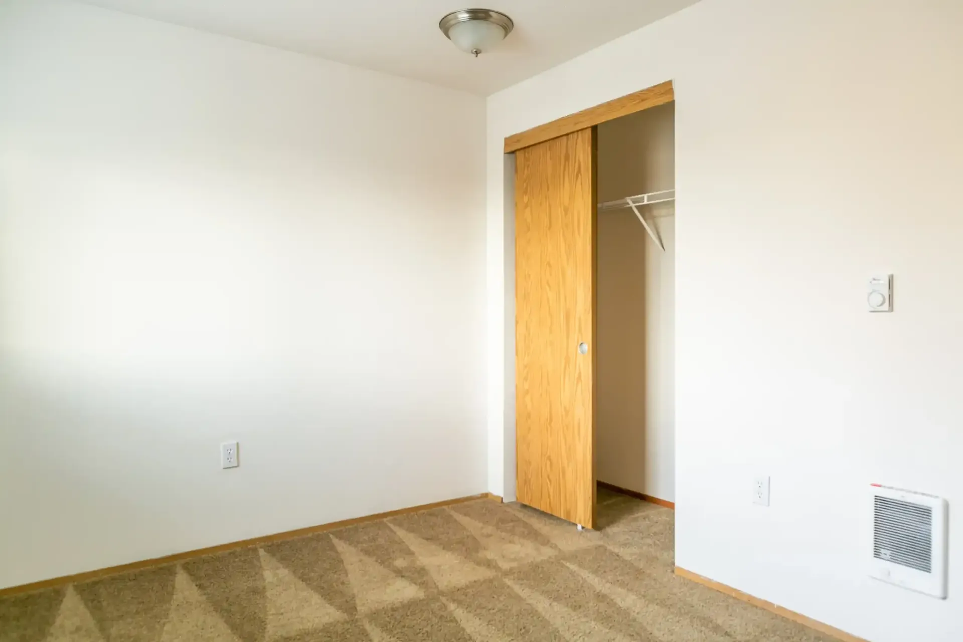 SMI Property Management - Willow Creek - 872 Belmont Ave SW, Albany, OR 97321