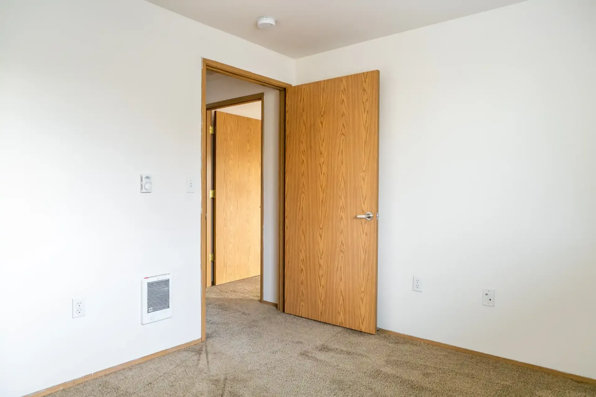 SMI Property Management - Willow Creek - 872 Belmont Ave SW, Albany, OR 97321