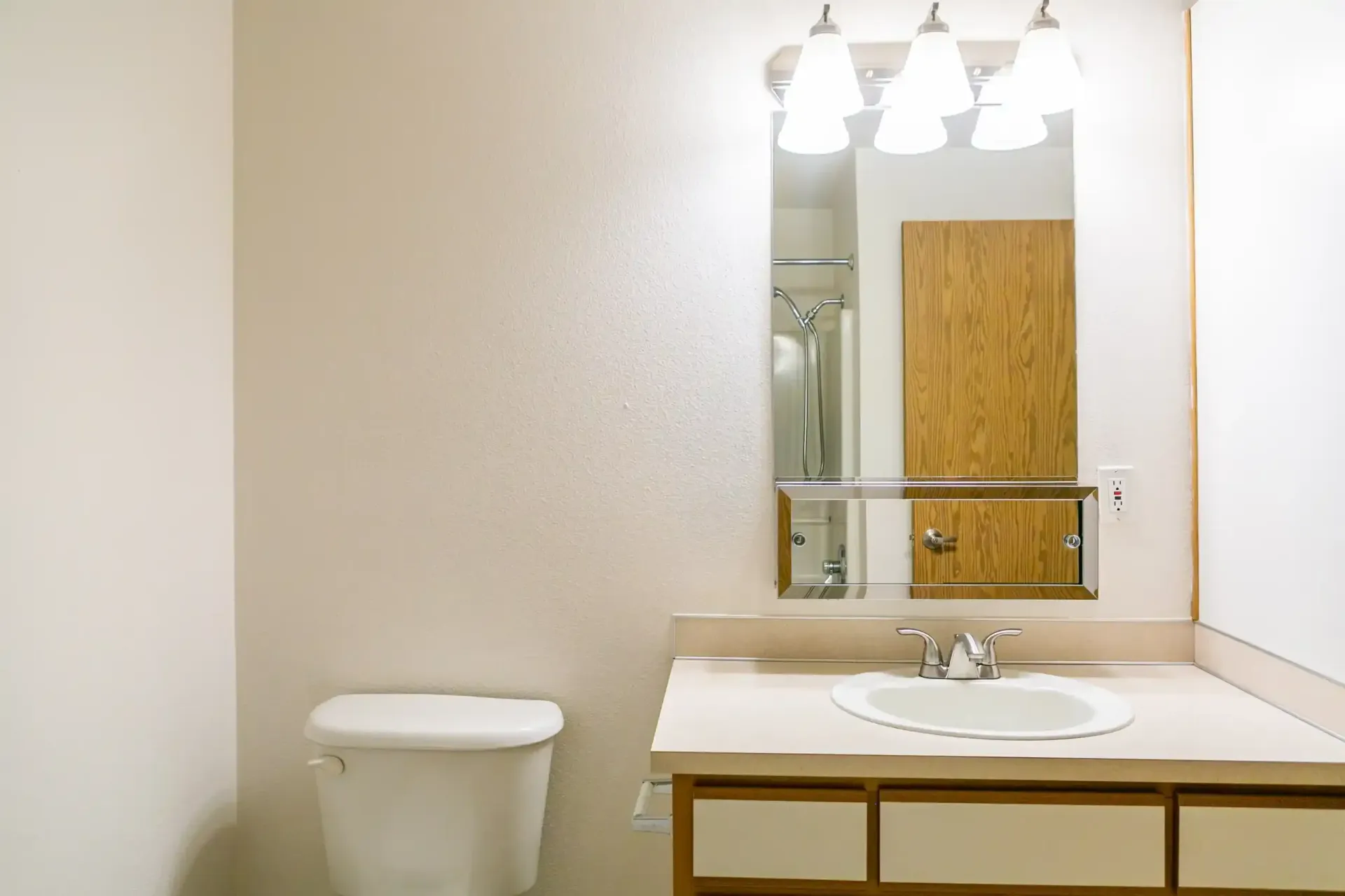 SMI Property Management - Willow Creek - 872 Belmont Ave SW, Albany, OR 97321