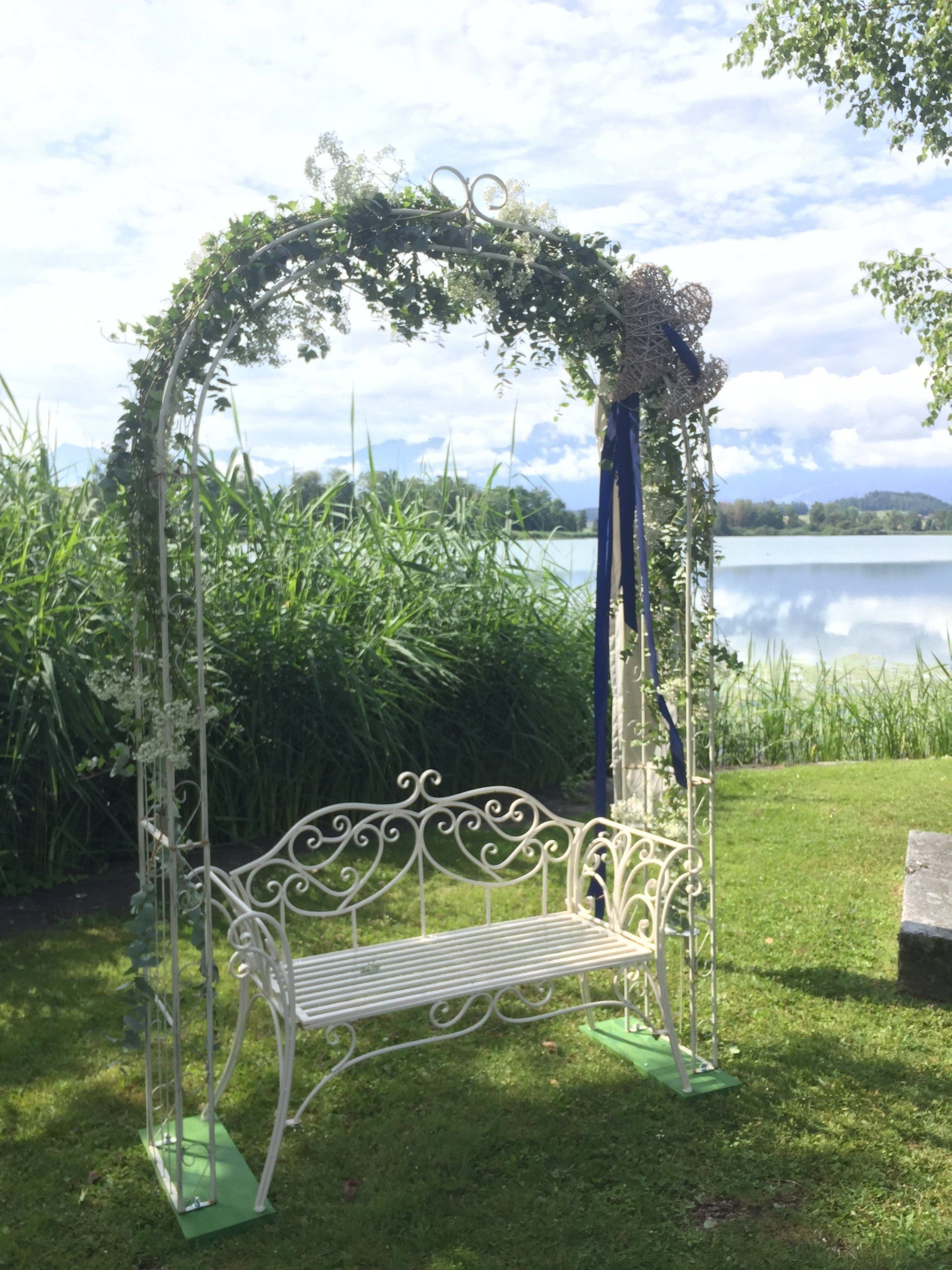 Bogen einer kippbaren Bank