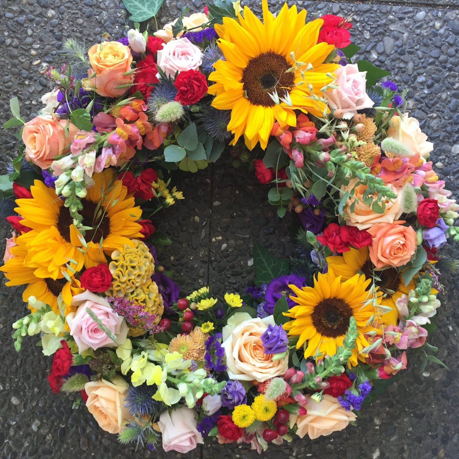 Blumenkranz Munsingen Casa Flora Beerdigungen mit Sonnenblumen