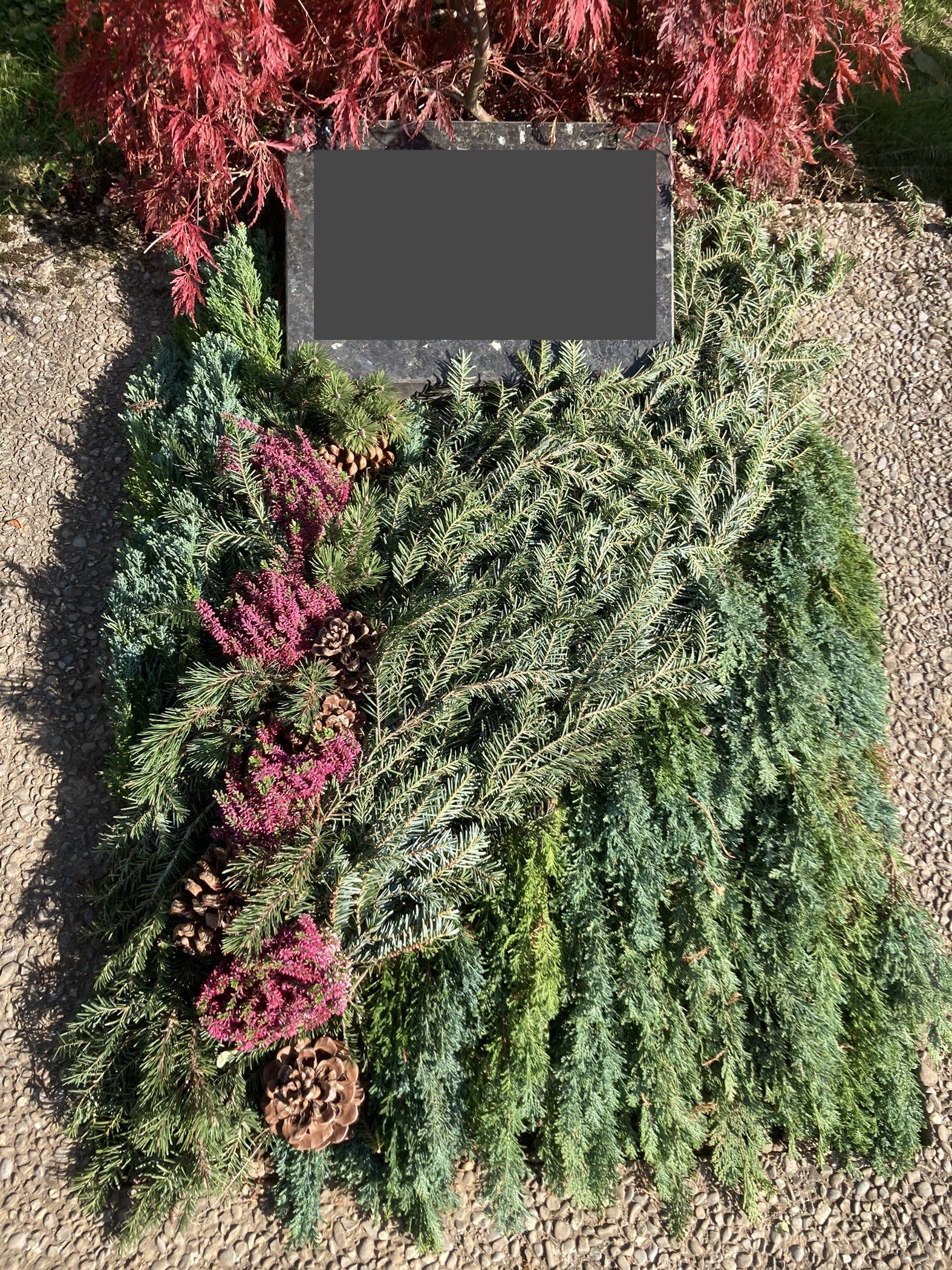 Blumenarrangement für Grabschmuck