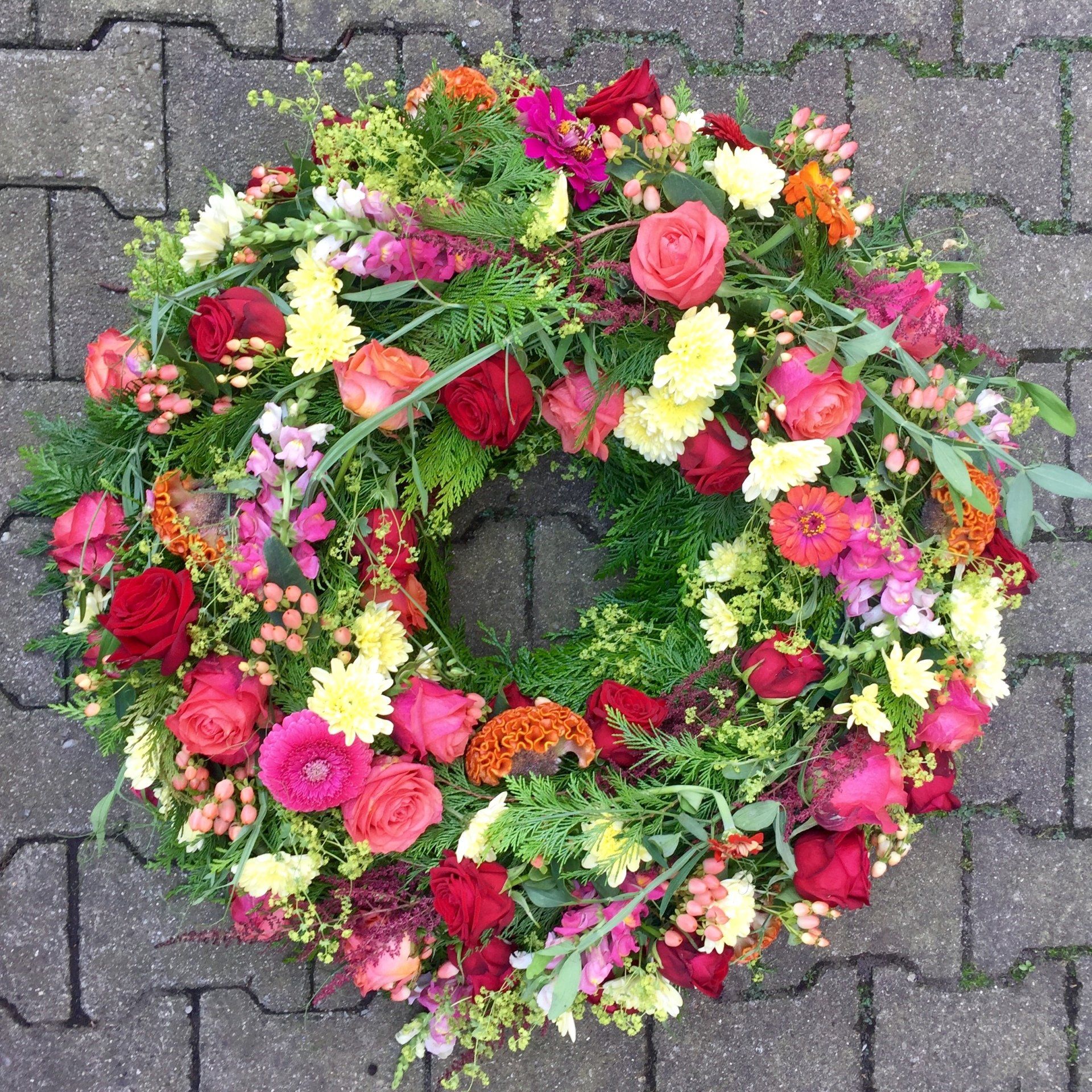 Blumenkranz mit Thuja