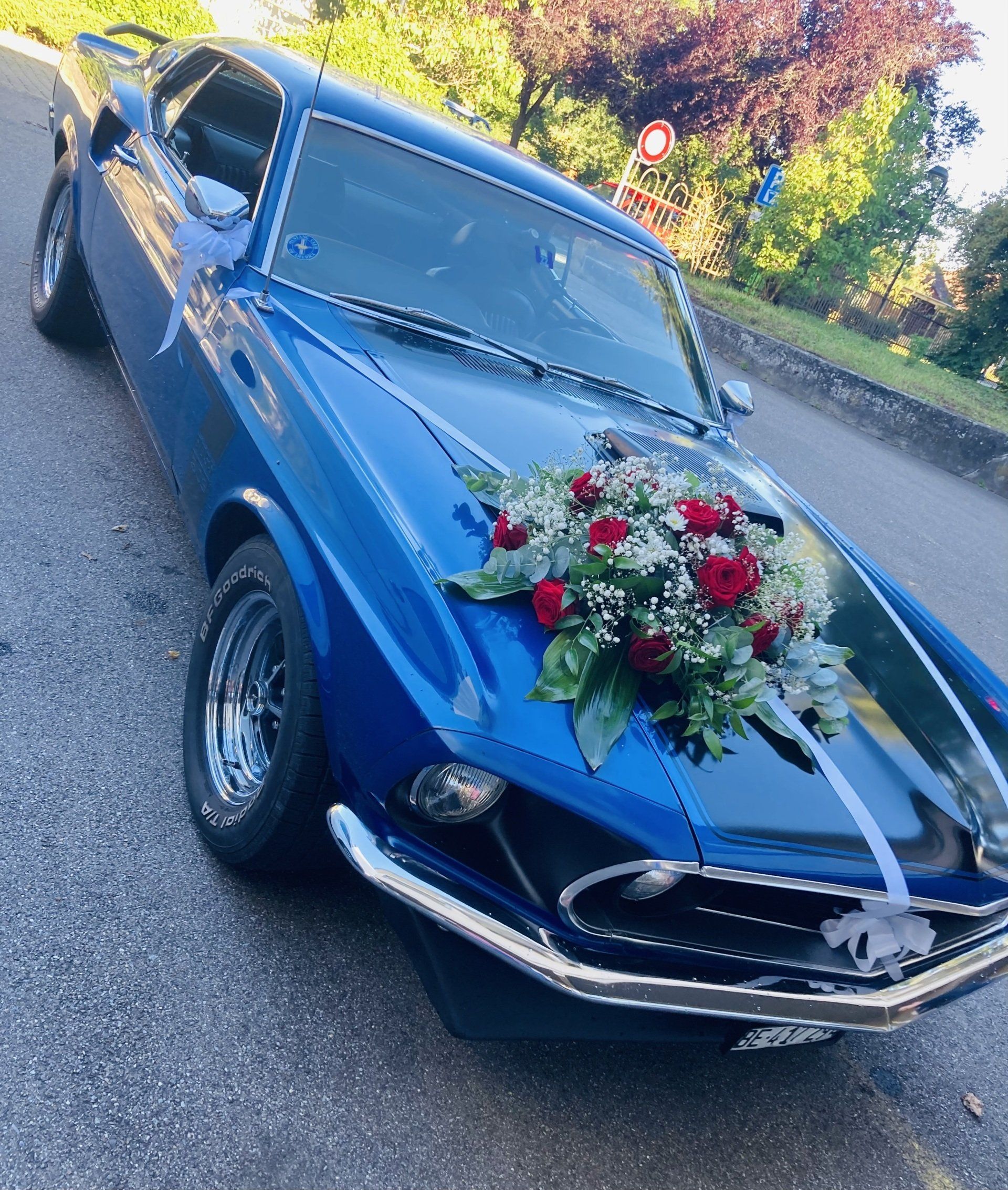 Blumiges Ornament eines Prunkwagens