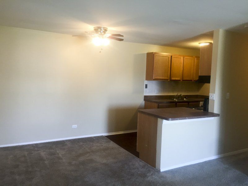 Dining Area & Kitchen