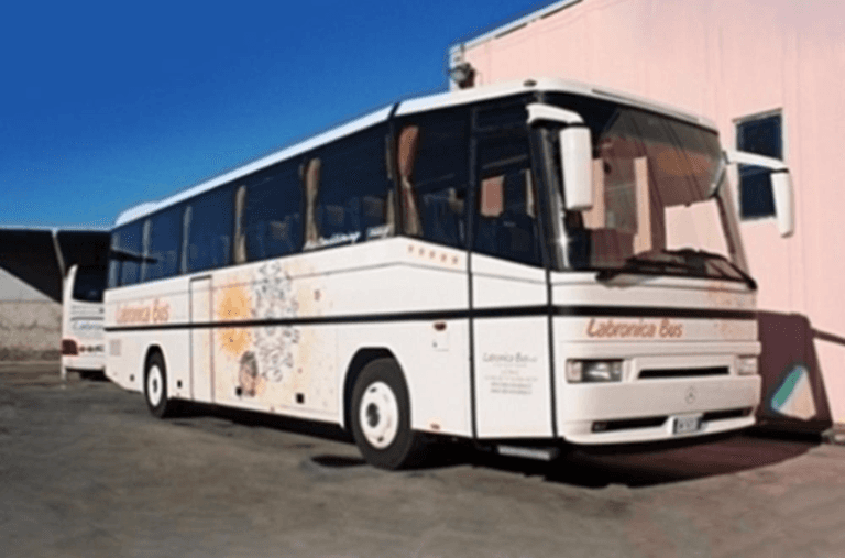 Vista frontal del Pullman