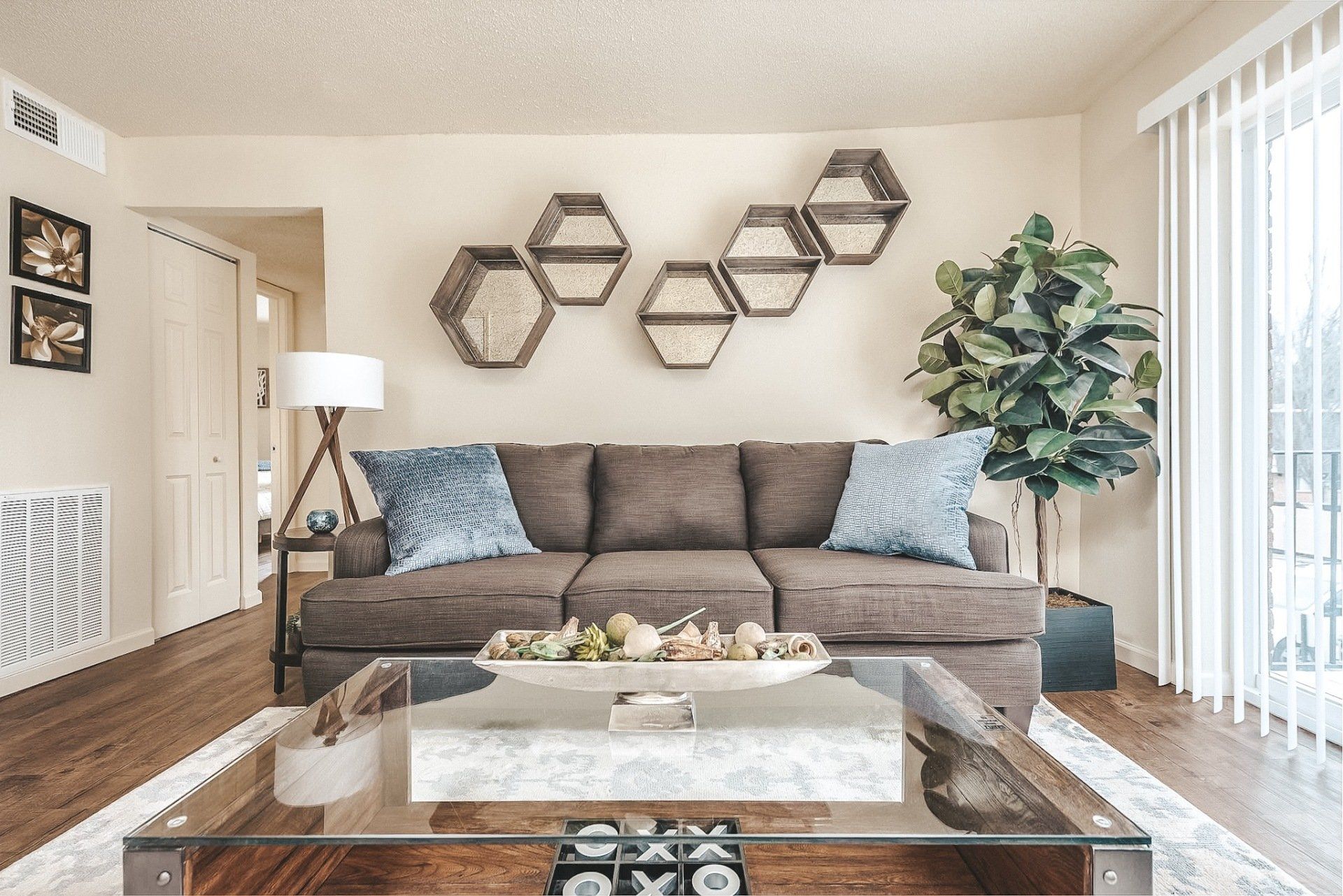 Westport Crossing Apartments apartment living room - staged.