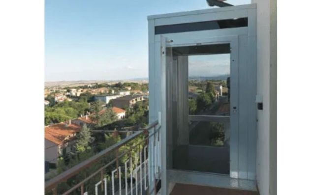 montacarichi per persone