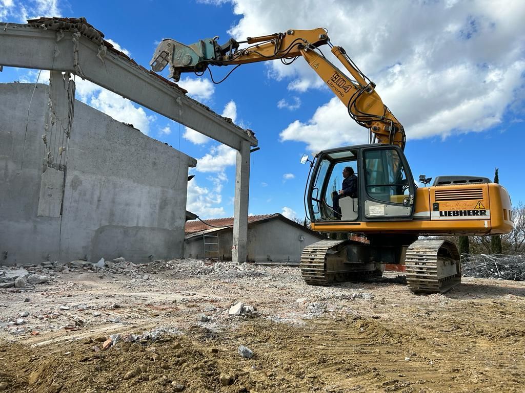 Trasmoter a Sinalunga Siena scavi e demolizioni