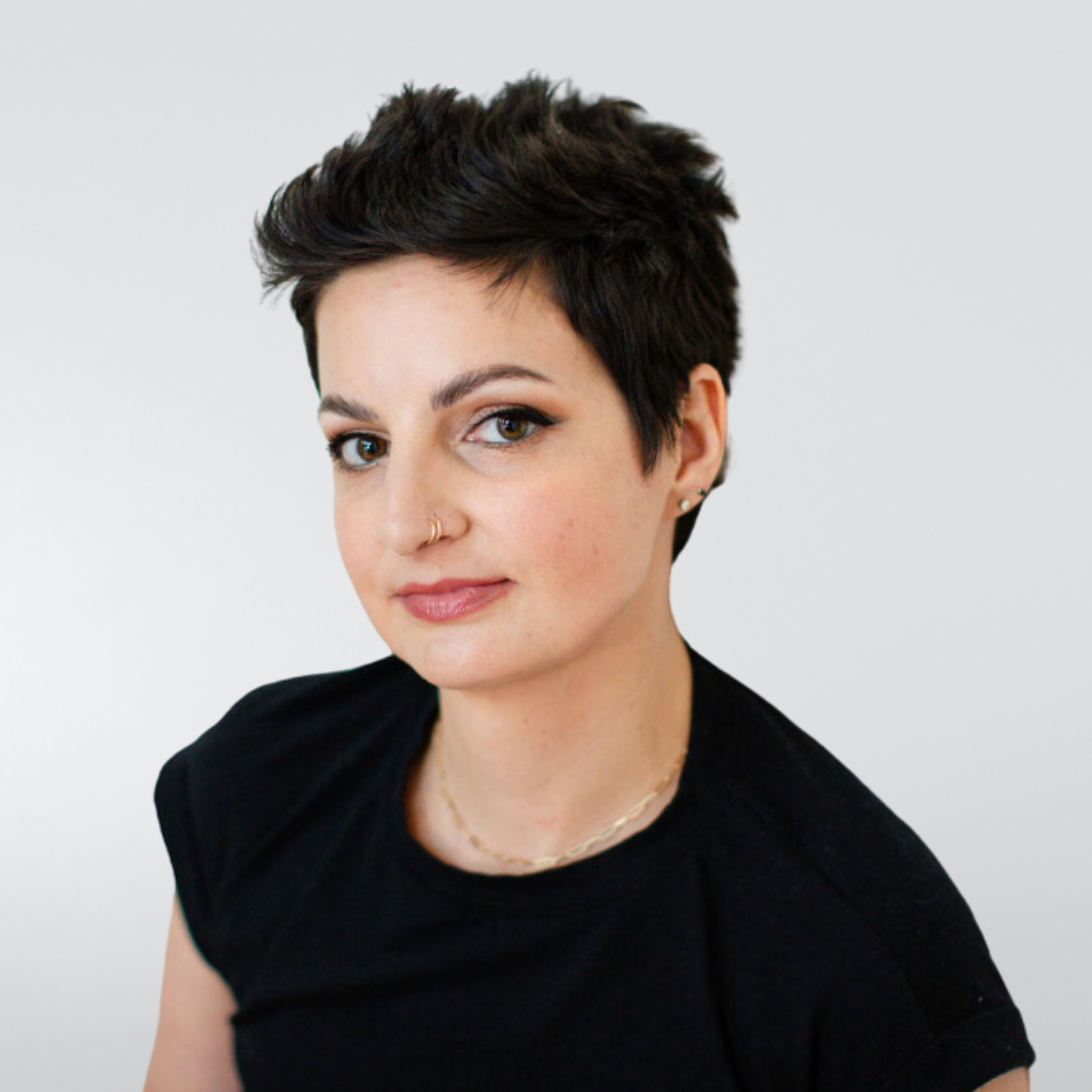 A woman wearing a black shirt with the word repli on it