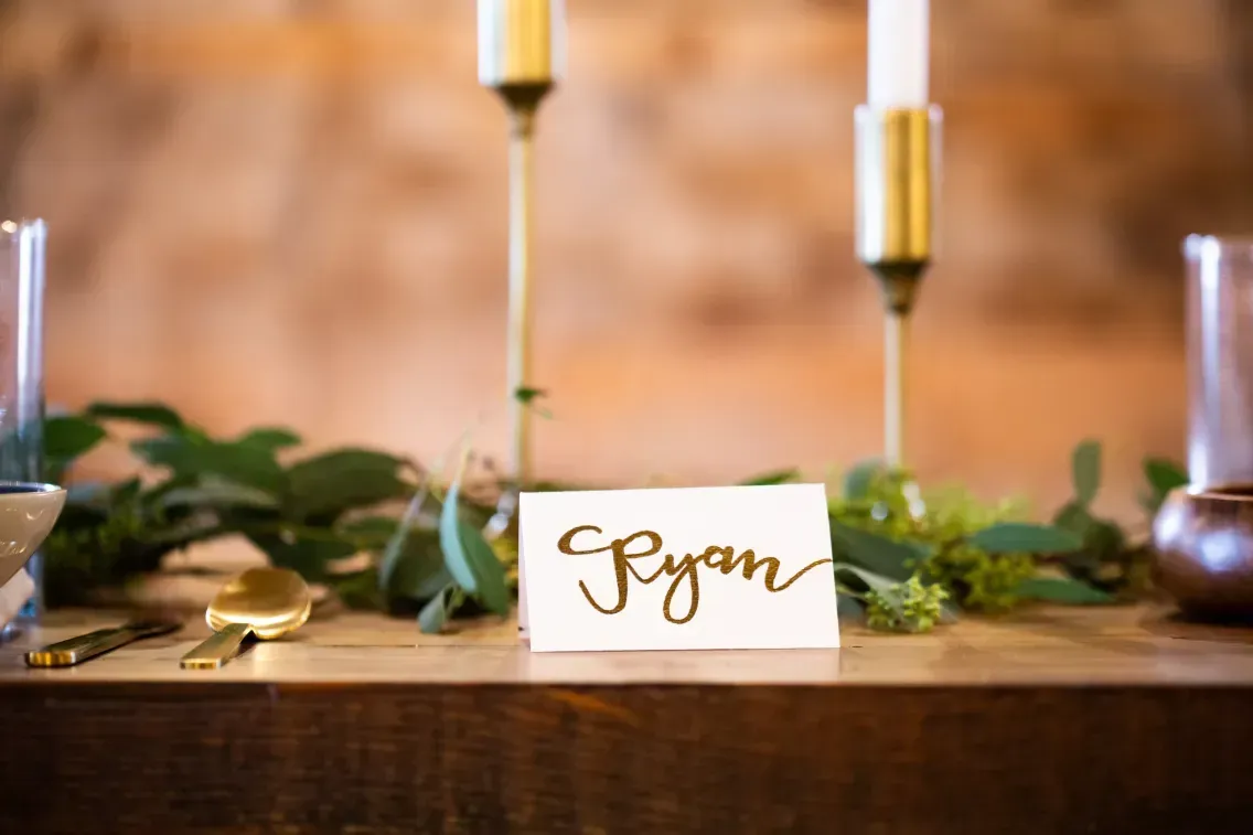 A white place card with the name 