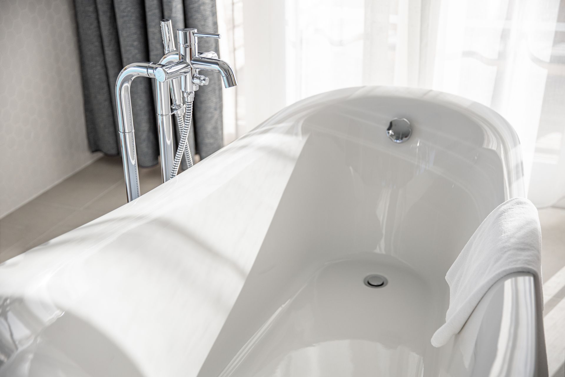Baton Rouge Bathroom Renovations Tub Options for Your New Bathroom
