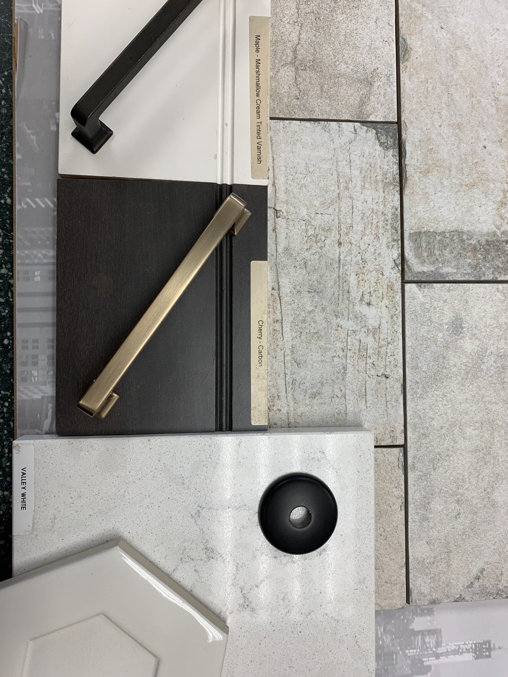Tile, Lighting and Hardware Options for Home Redesign