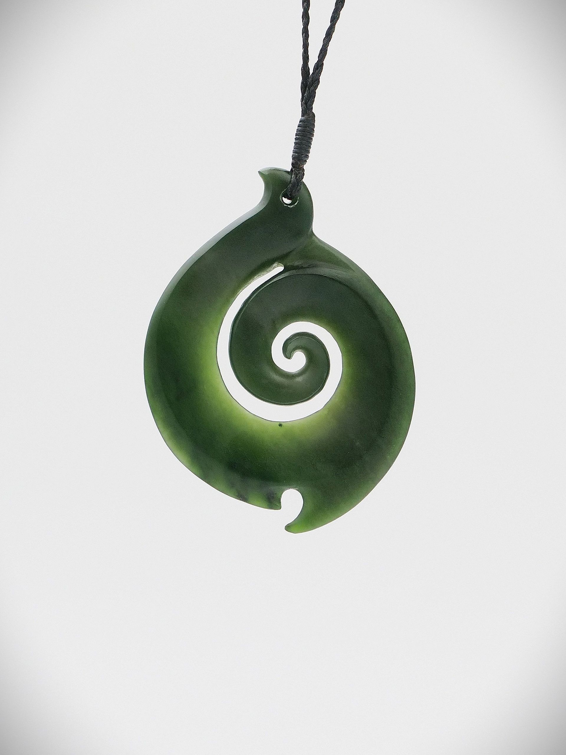 Kawakawa koru pendant